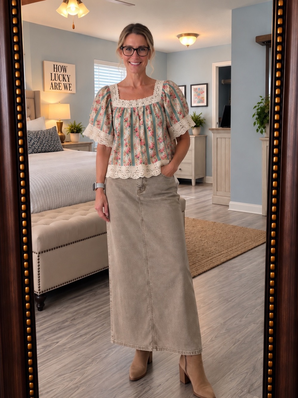 BiBi Floral Crochet-Trim Peasant Top in Cream and Pink